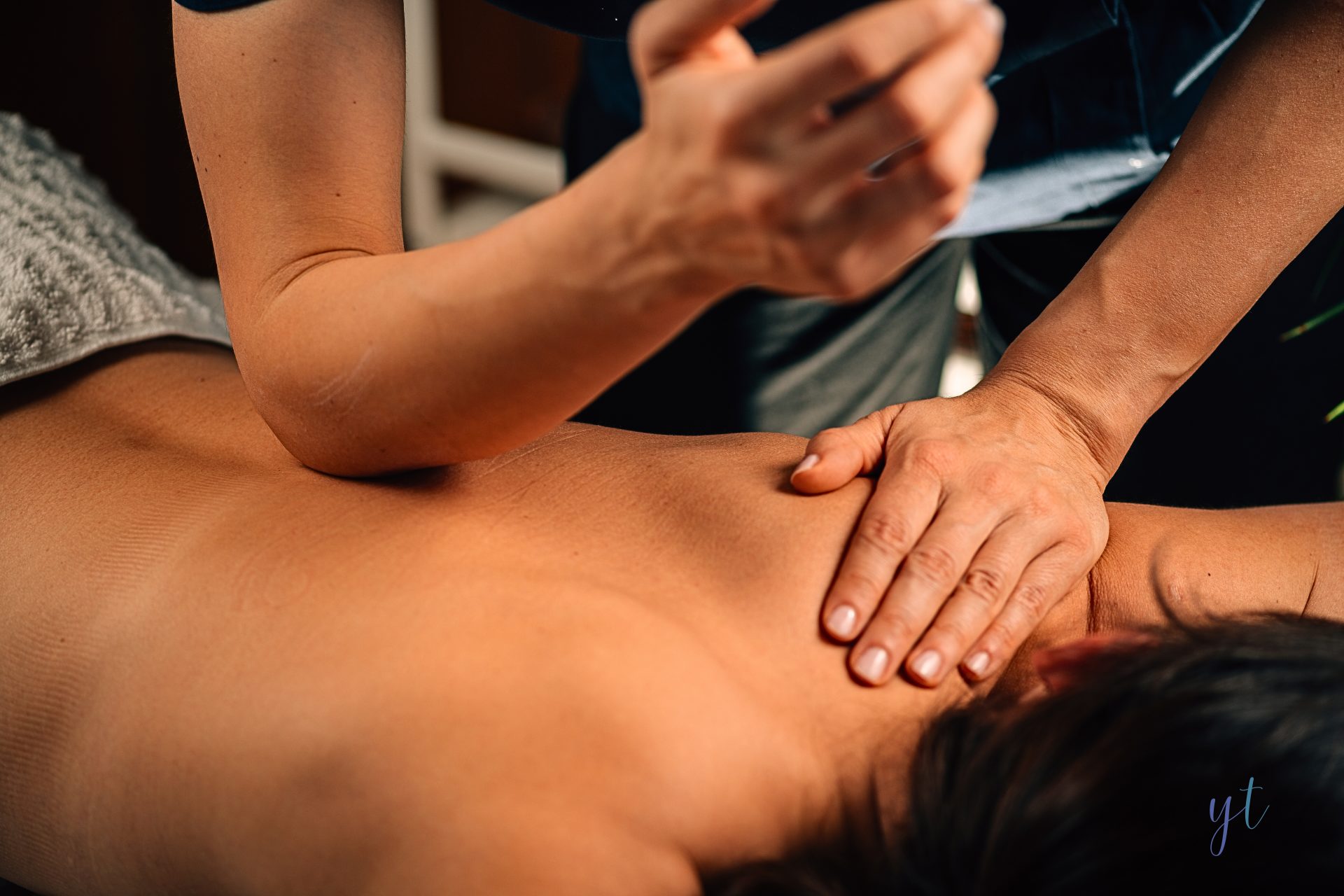 deep-tissue-massage